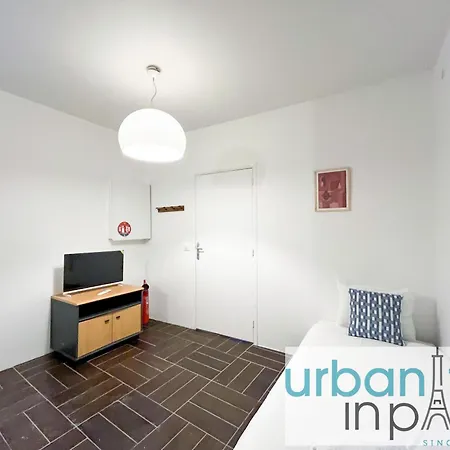 195 - Saint Denis Triplex Appartamento Parigi