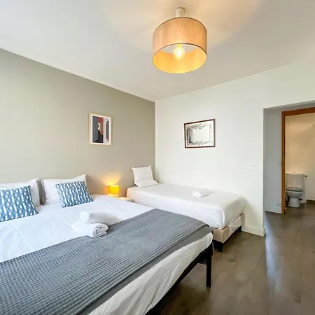195 - Saint Denis Triplex Apartment Paris